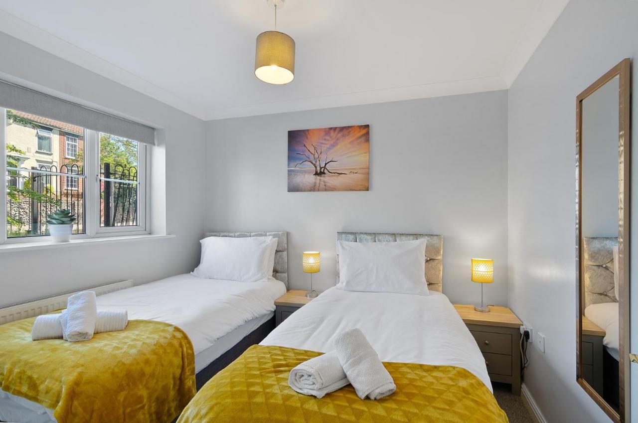 4Br Townhouse Wbalcony Free Parking Fast Wi-Fi Villa NWI Eksteriør bilde