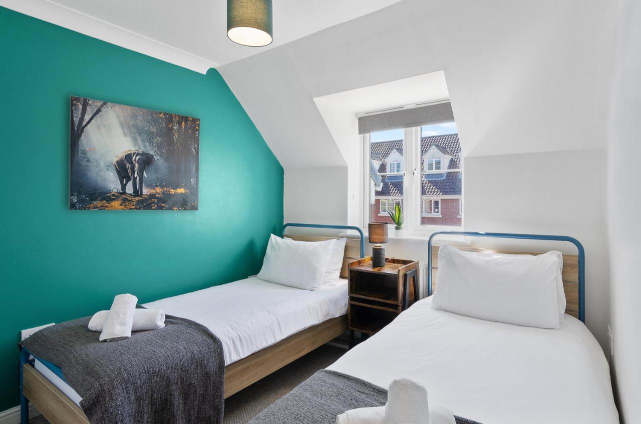 4Br Townhouse Wbalcony Free Parking Fast Wi-Fi Villa NWI Eksteriør bilde