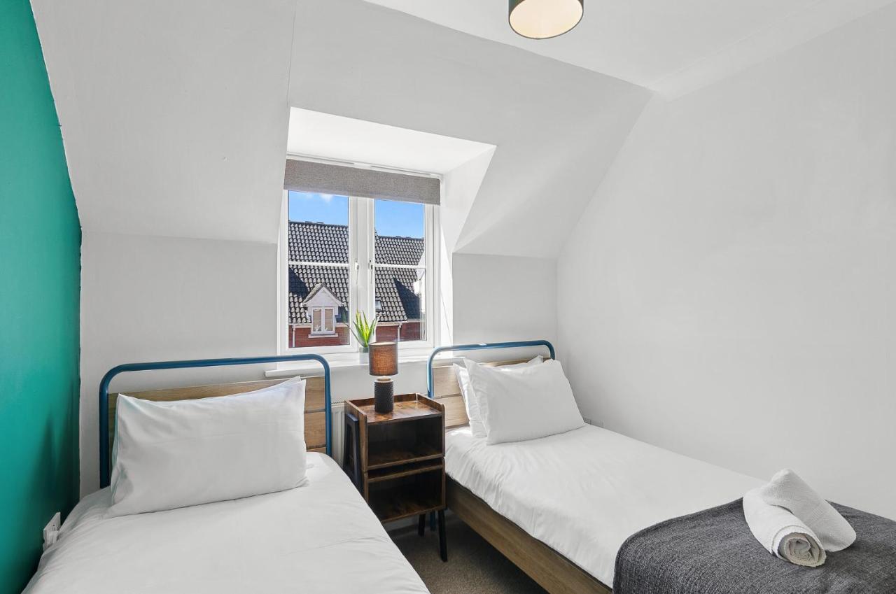 4Br Townhouse Wbalcony Free Parking Fast Wi-Fi Villa NWI Eksteriør bilde