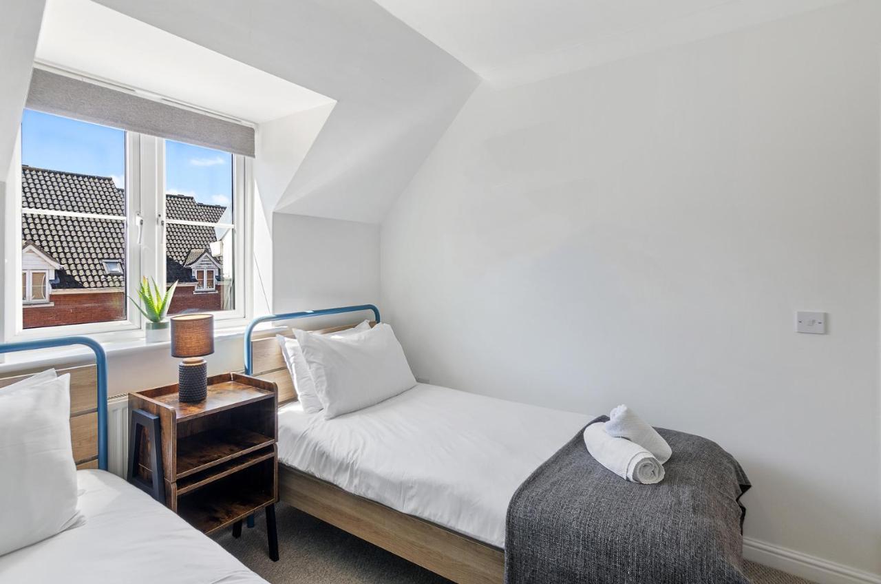 4Br Townhouse Wbalcony Free Parking Fast Wi-Fi Villa NWI Eksteriør bilde