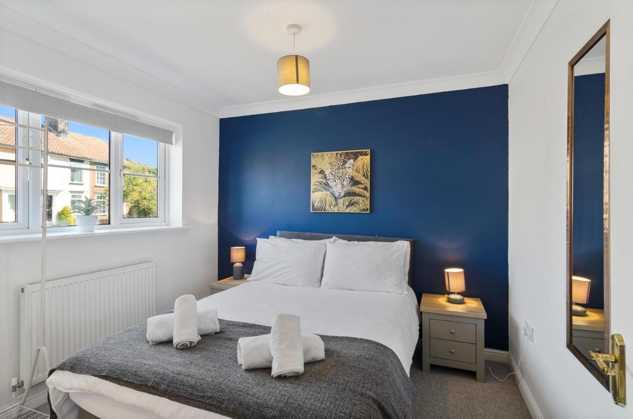 4Br Townhouse Wbalcony Free Parking Fast Wi-Fi Villa NWI Eksteriør bilde