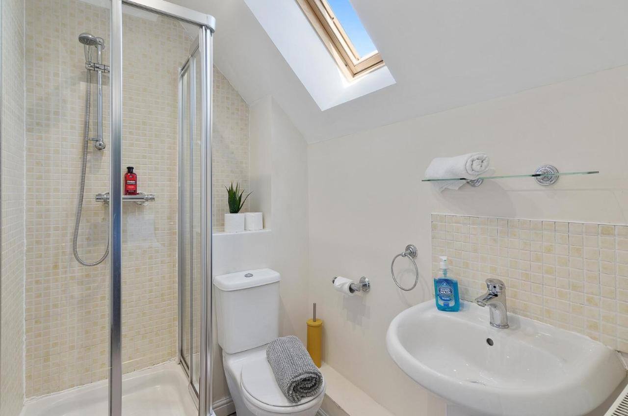 4Br Townhouse Wbalcony Free Parking Fast Wi-Fi Villa NWI Eksteriør bilde