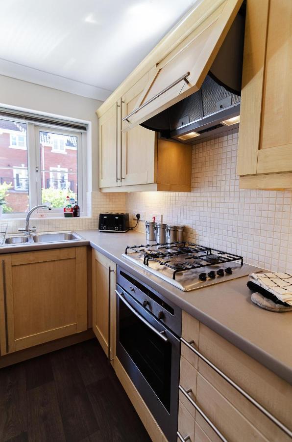 4Br Townhouse Wbalcony Free Parking Fast Wi-Fi Villa NWI Eksteriør bilde