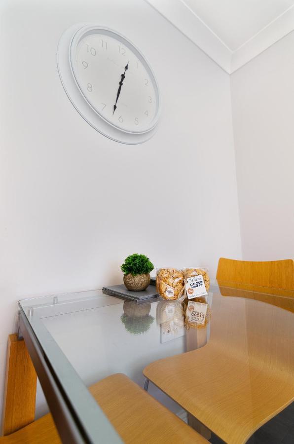 4Br Townhouse Wbalcony Free Parking Fast Wi-Fi Villa NWI Eksteriør bilde